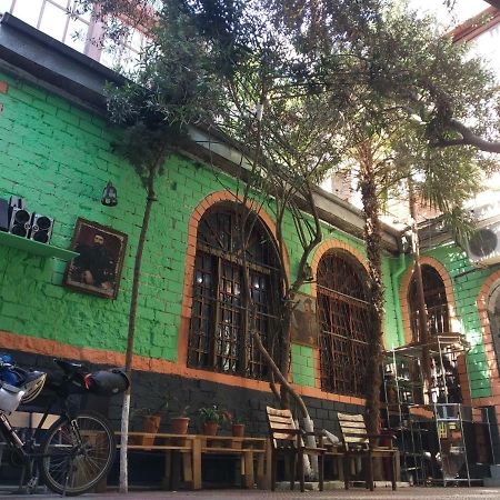 Flora Hostel Баку Екстериор снимка