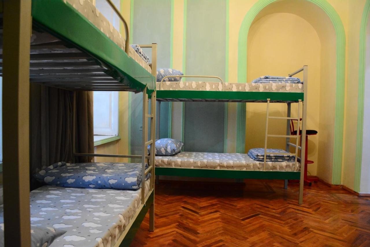 Flora Hostel Баку Екстериор снимка