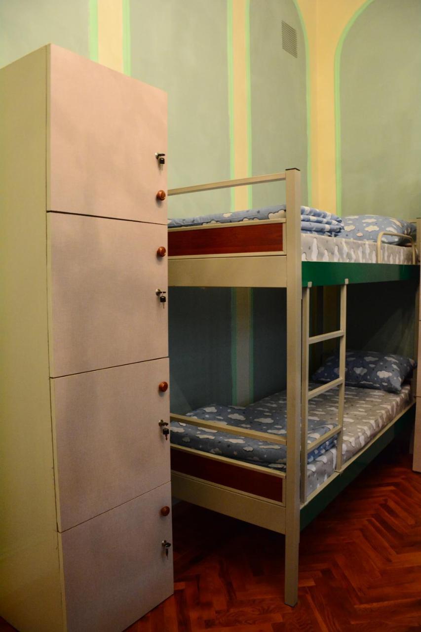 Flora Hostel Баку Екстериор снимка