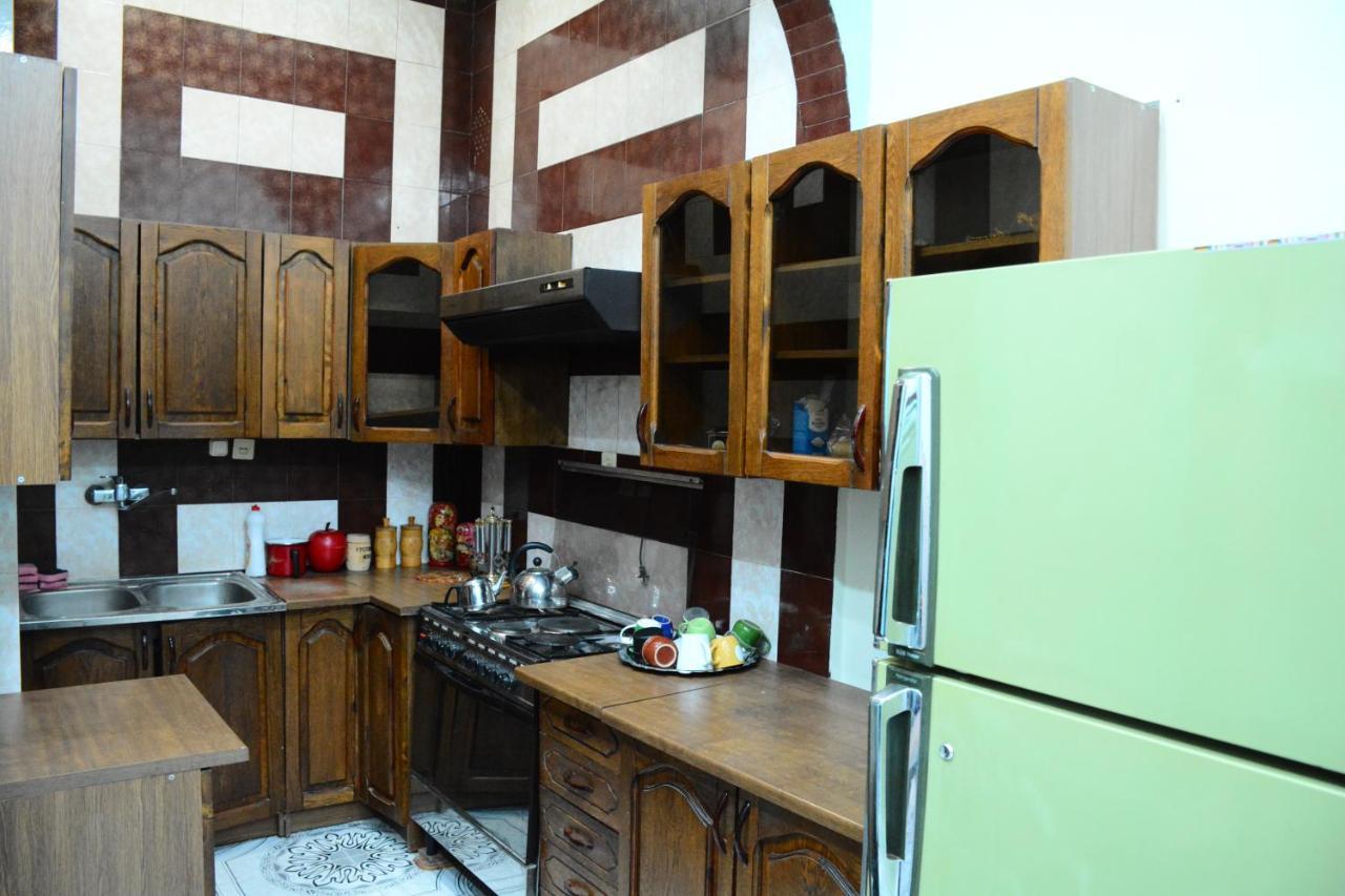 Flora Hostel Баку Екстериор снимка