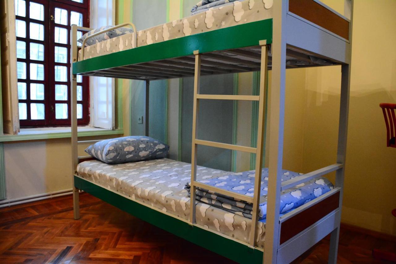 Flora Hostel Баку Екстериор снимка