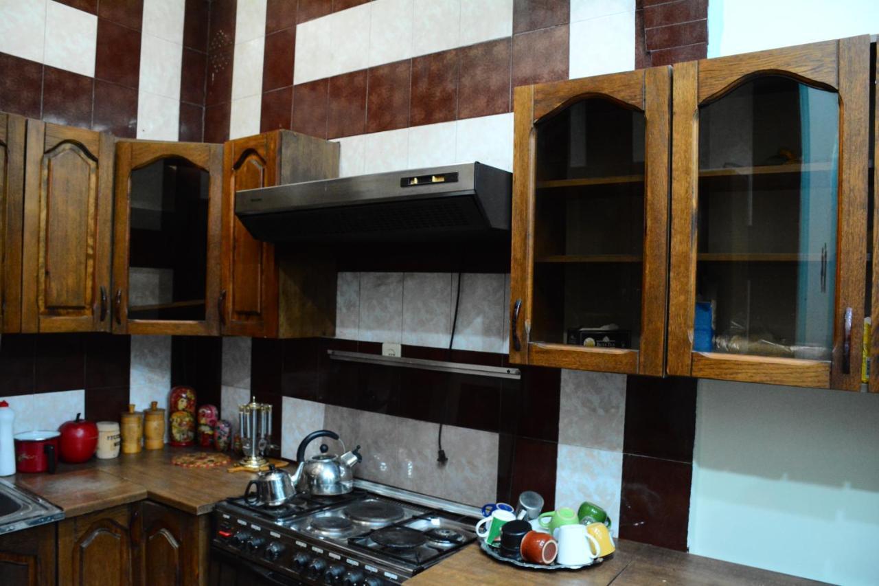 Flora Hostel Баку Екстериор снимка