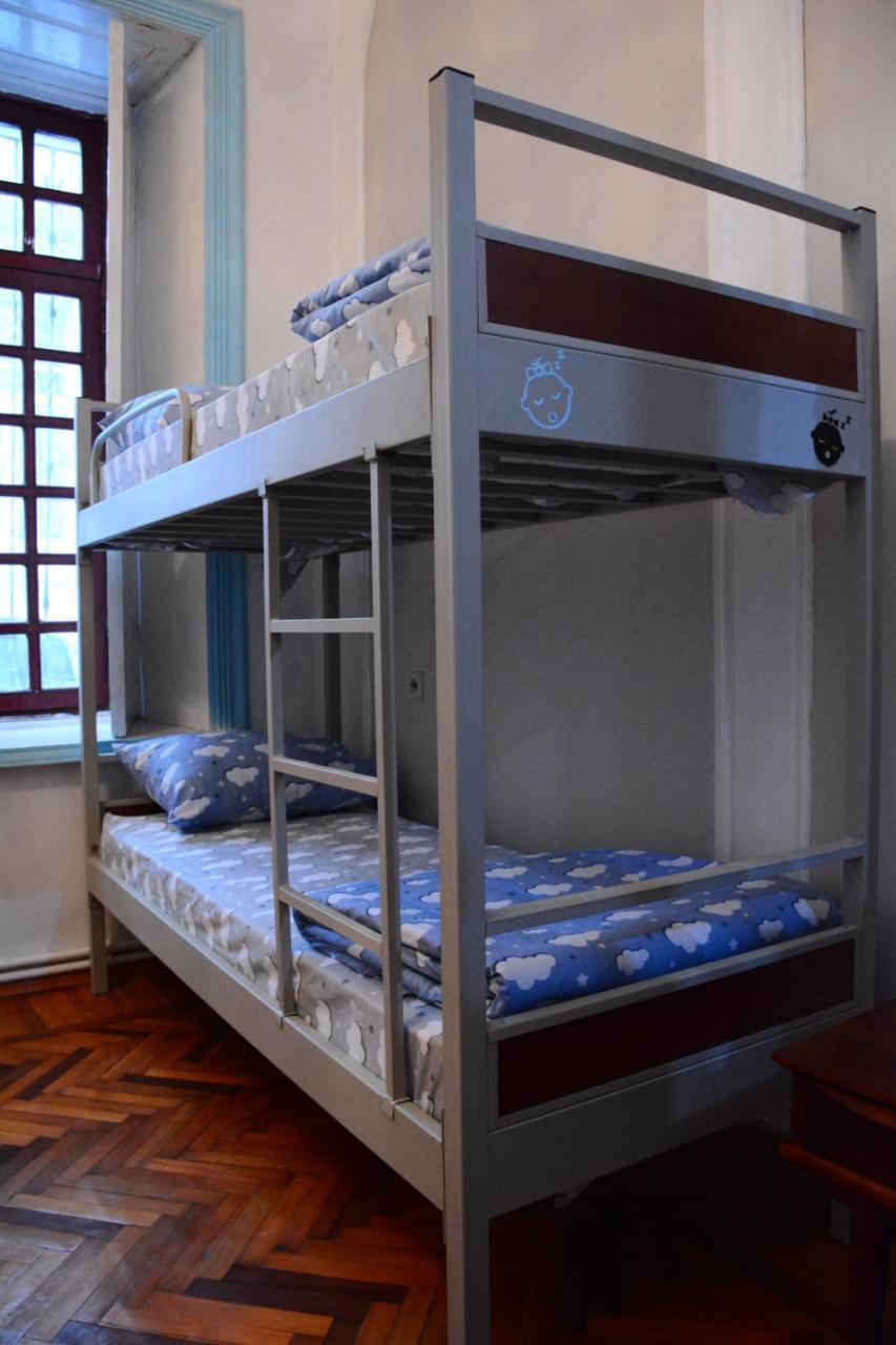 Flora Hostel Баку Екстериор снимка