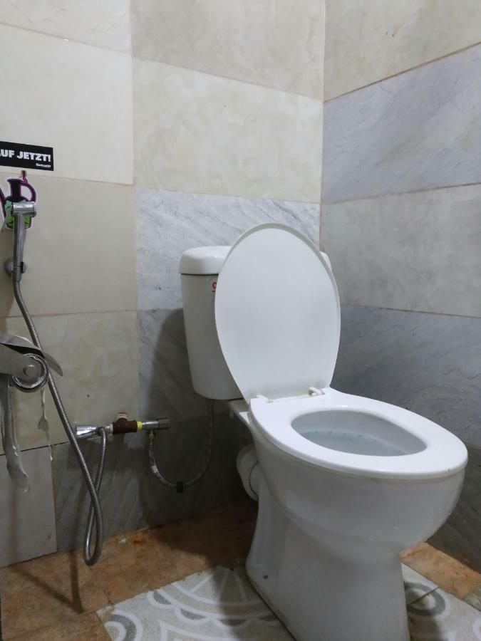 Flora Hostel Баку Екстериор снимка
