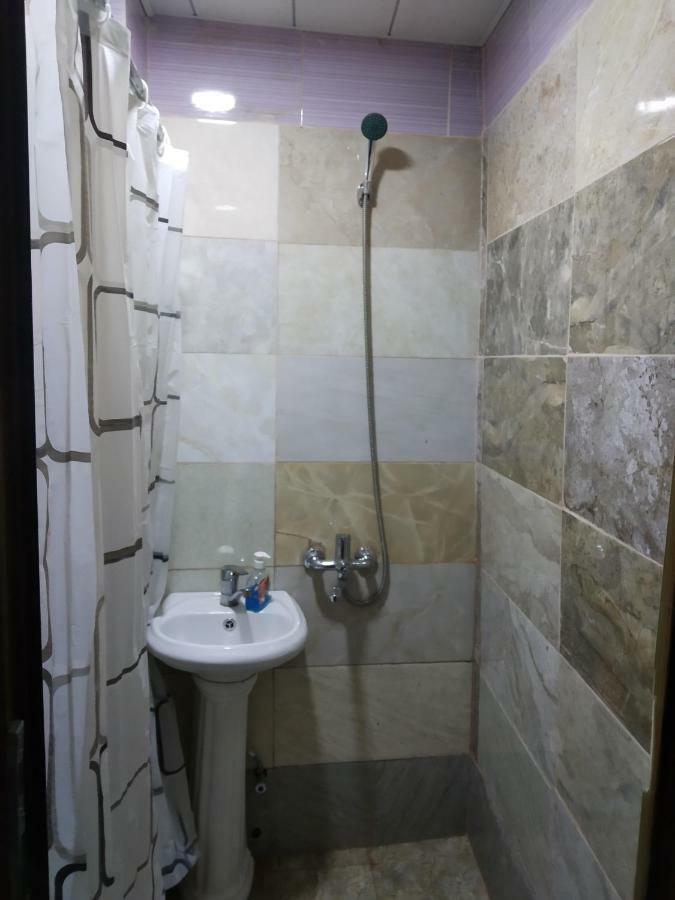 Flora Hostel Баку Екстериор снимка