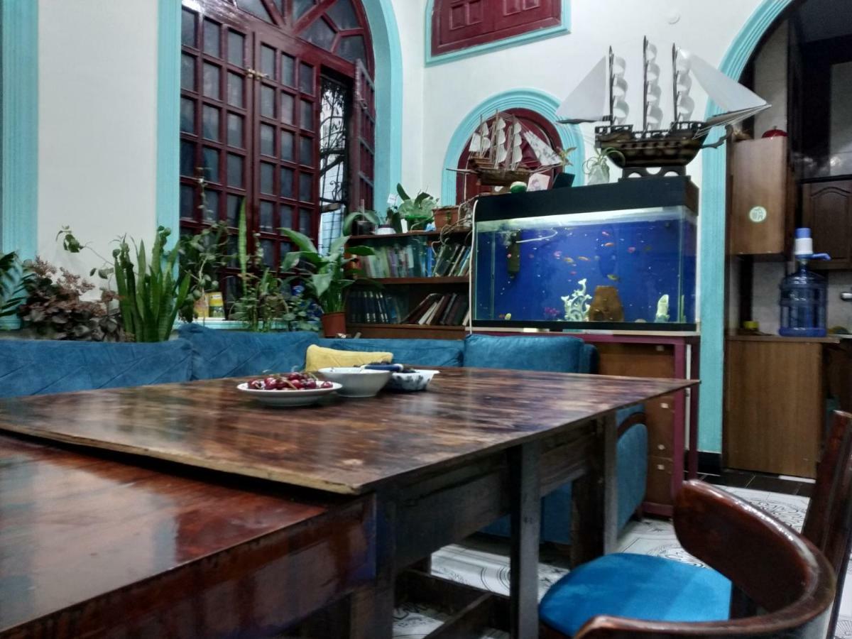 Flora Hostel Баку Екстериор снимка
